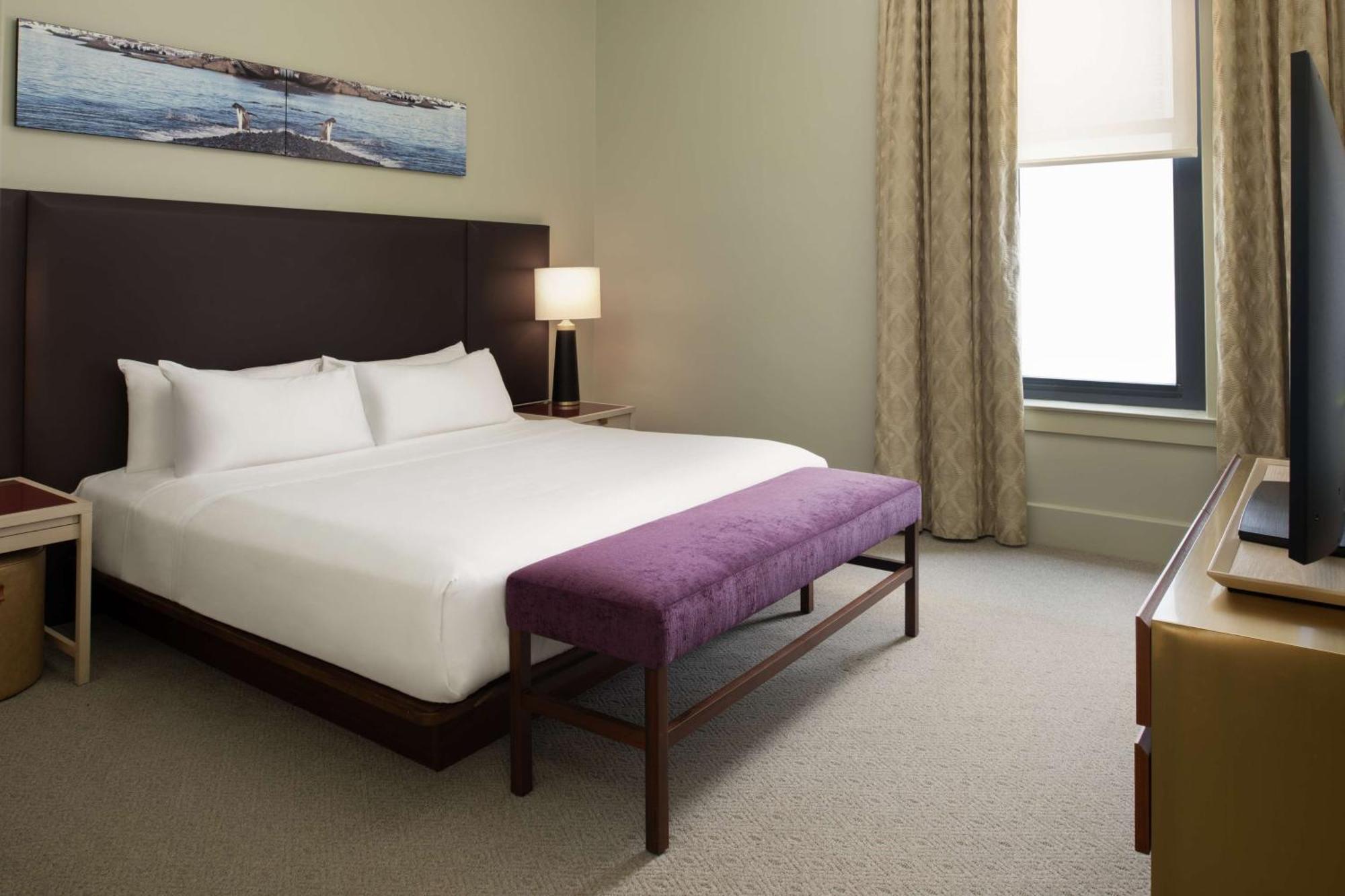 Hotel Savoy Kansas City, Tapestry Collection By Hilton