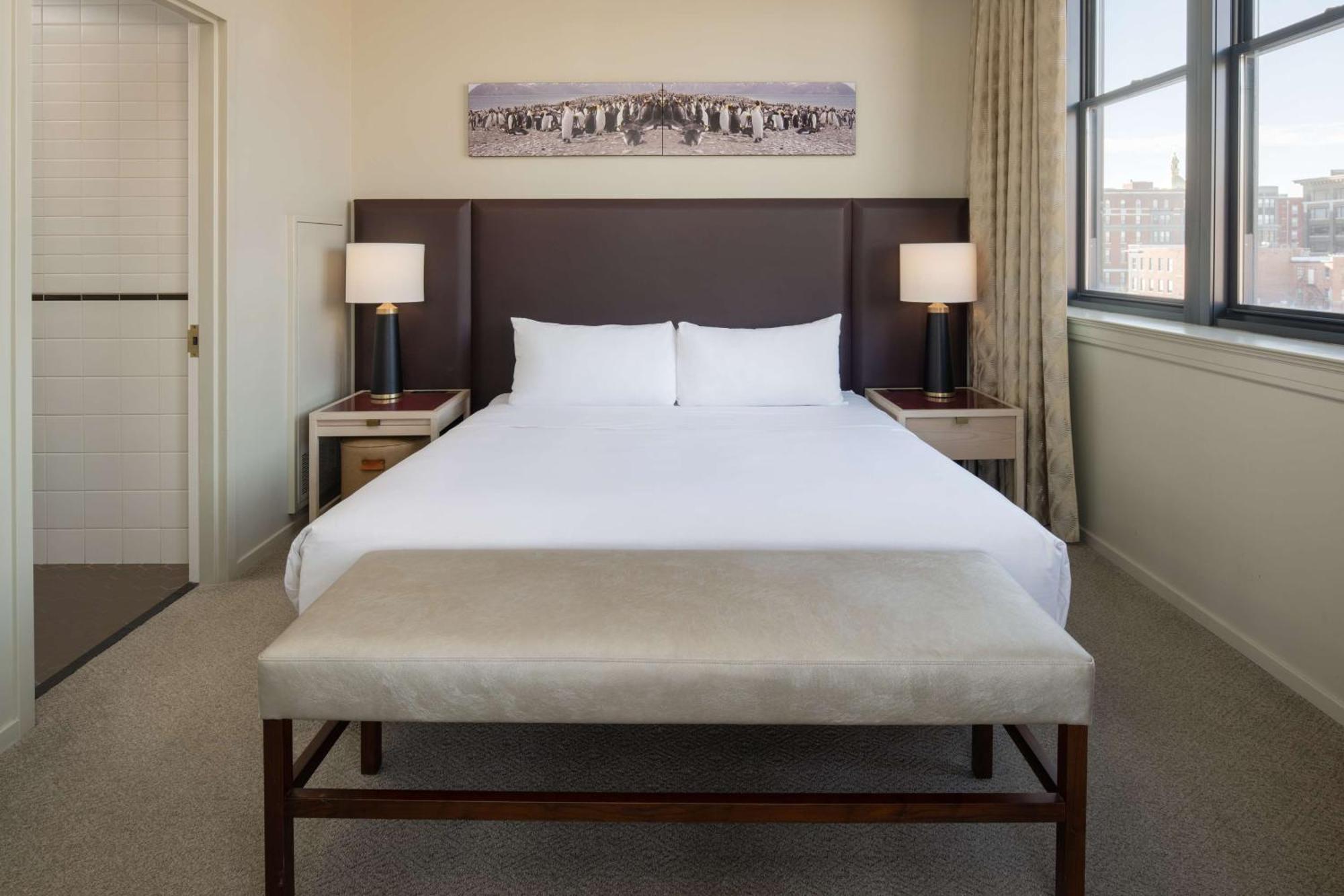 Hotel Savoy Kansas City, Tapestry Collection By Hilton